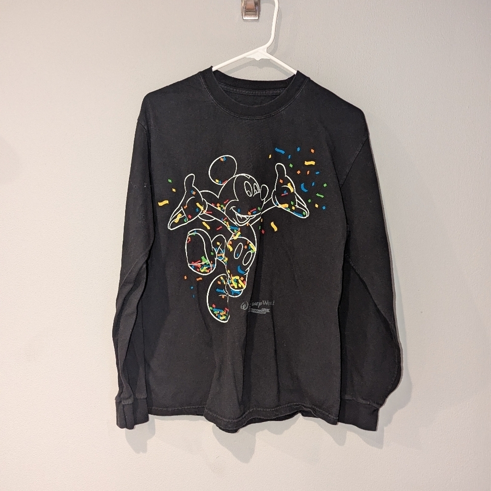 Disney Mickey Mouse black long sleeve tshirt size medium. Walt Disney World.
